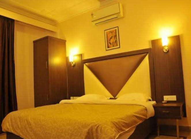 Paramount Hotel Dzsaipur Kültér fotó