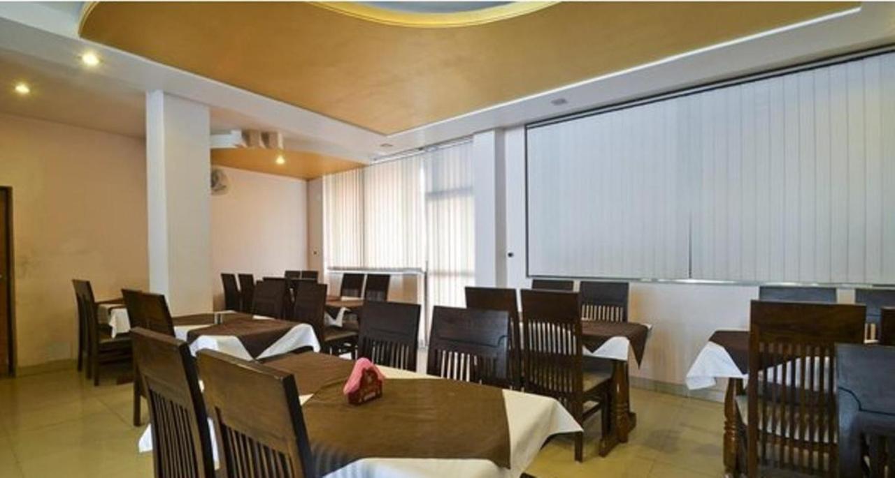 Paramount Hotel Dzsaipur Kültér fotó