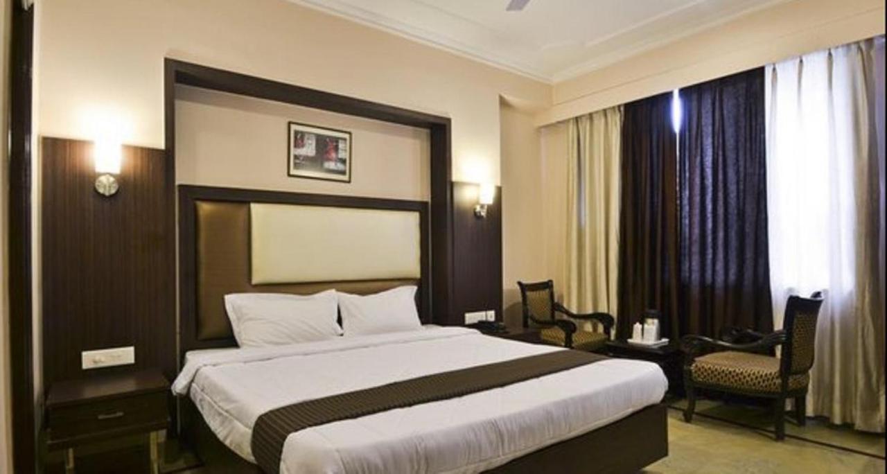 Paramount Hotel Dzsaipur Kültér fotó